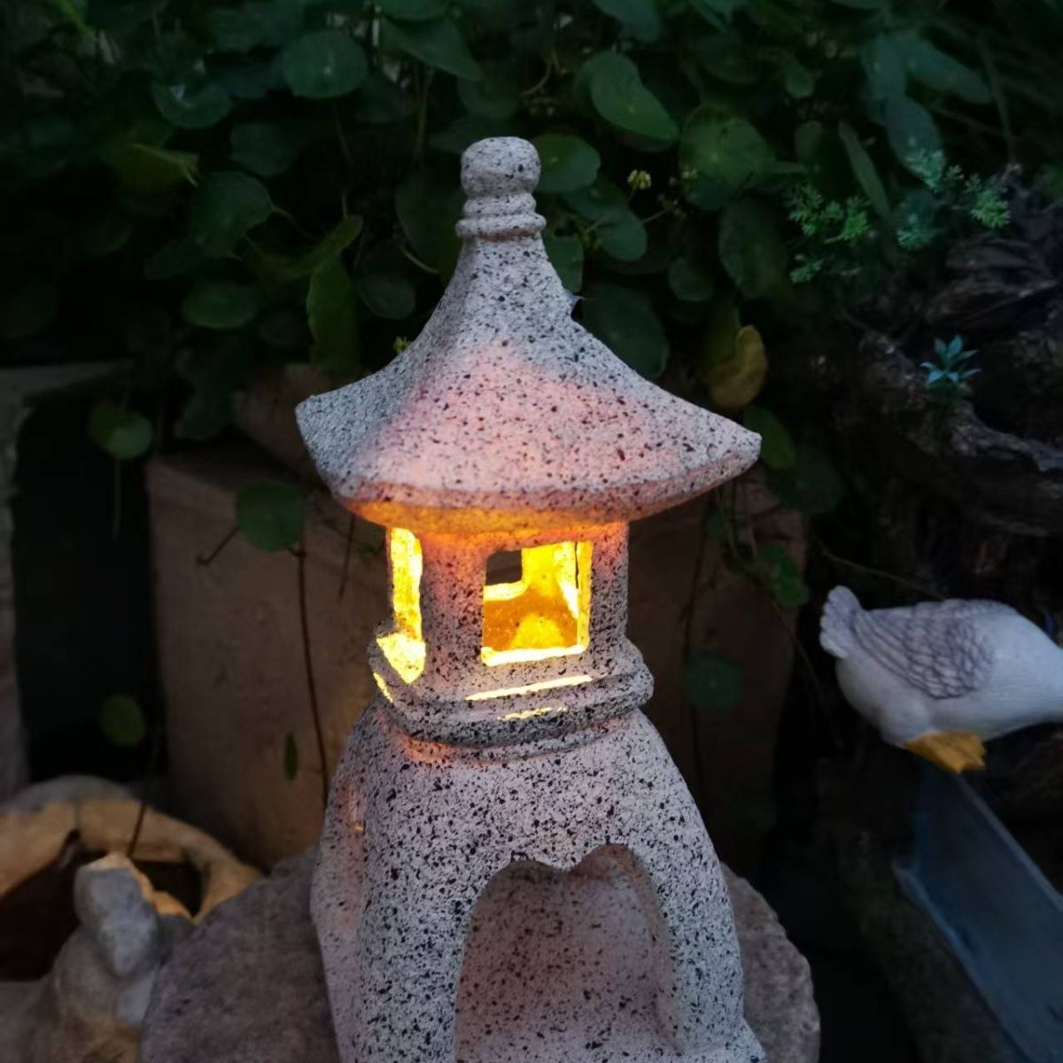 Outdoor Zen Lighting - Lámpara Solar Decorativa de Jardín, Farol