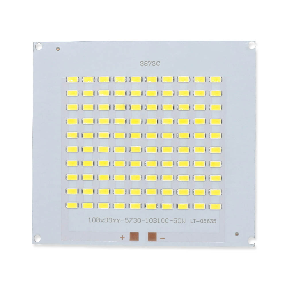 50W 100W 150W 200W SMD5730 cue - Zumtobel Outdoor Lighting reseña y precio